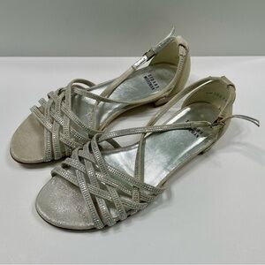 Stuart Weitzman Low Heel Ankle Strap Silver Leather Women’s Sandals Size 7